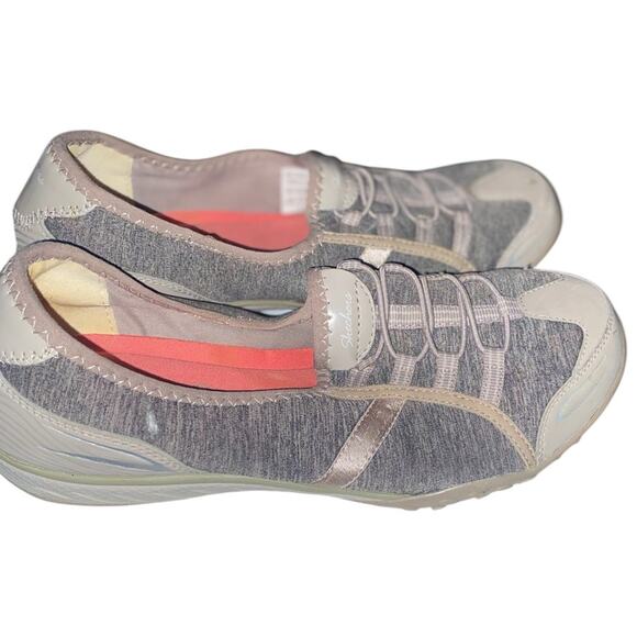 Skechers Womens Relaxed Fit Memory Foam Slip On Sneakers Size 8.5 Taupe Gray - Picture 1 of 8